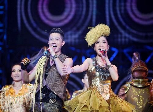 凤凰传奇|两人搭档23年仍未结为夫妻，现一个投资负债累累，一个年入千万