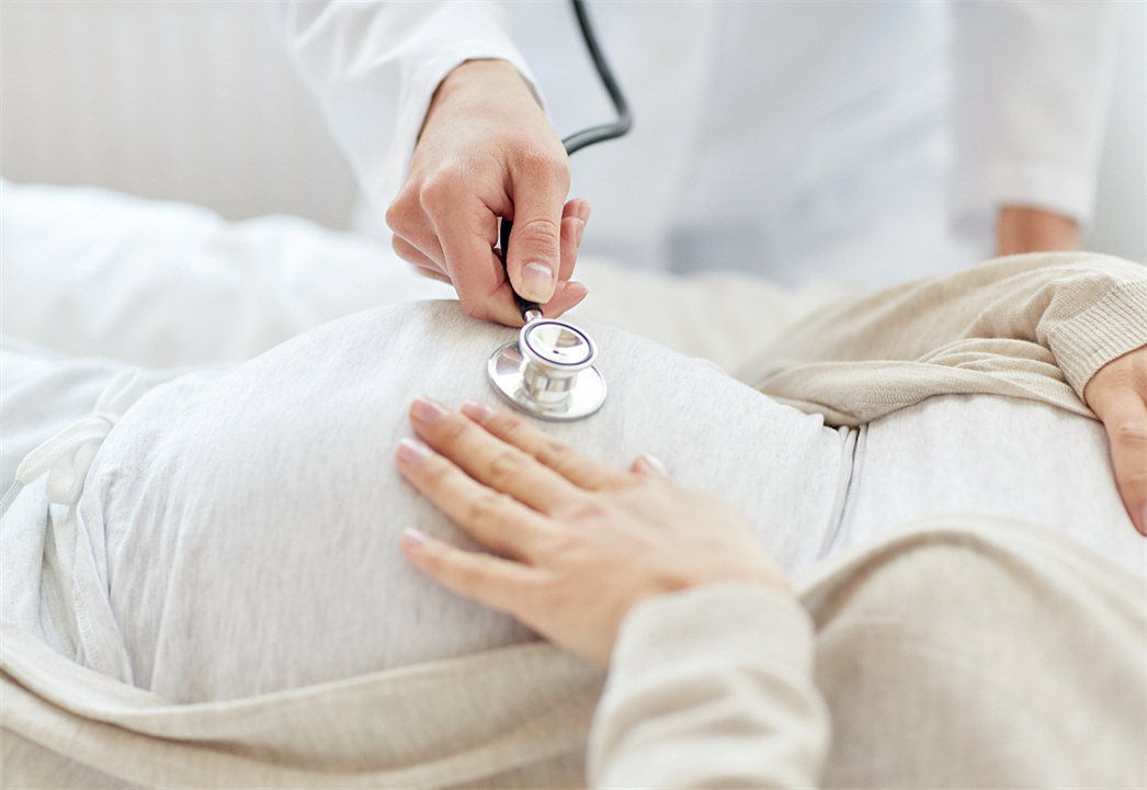 爸妈盒子|夫妻一心求子，16年后终于圆梦，孩子的身体状况却让人心疼不已