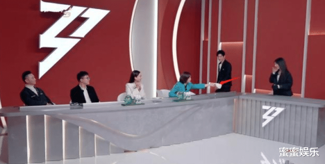 黄晓明|《浪姐2》黄晓明退出，换成了当红的男演员，笑点更足