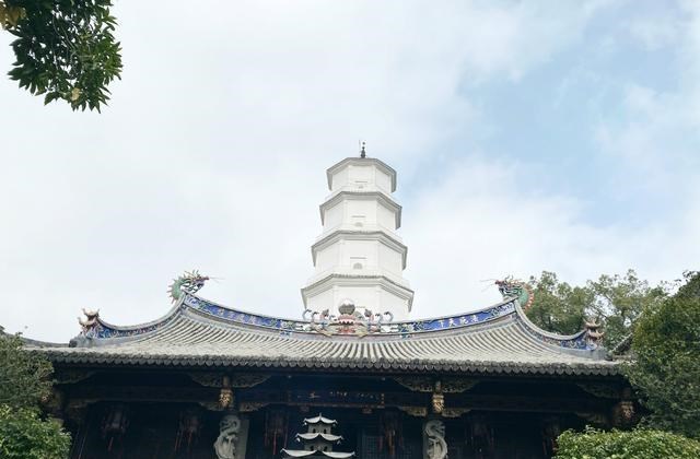 阿毛集结站 福建有座二线城市，历史悠久被称为榕城，城内有不少国宝级文物