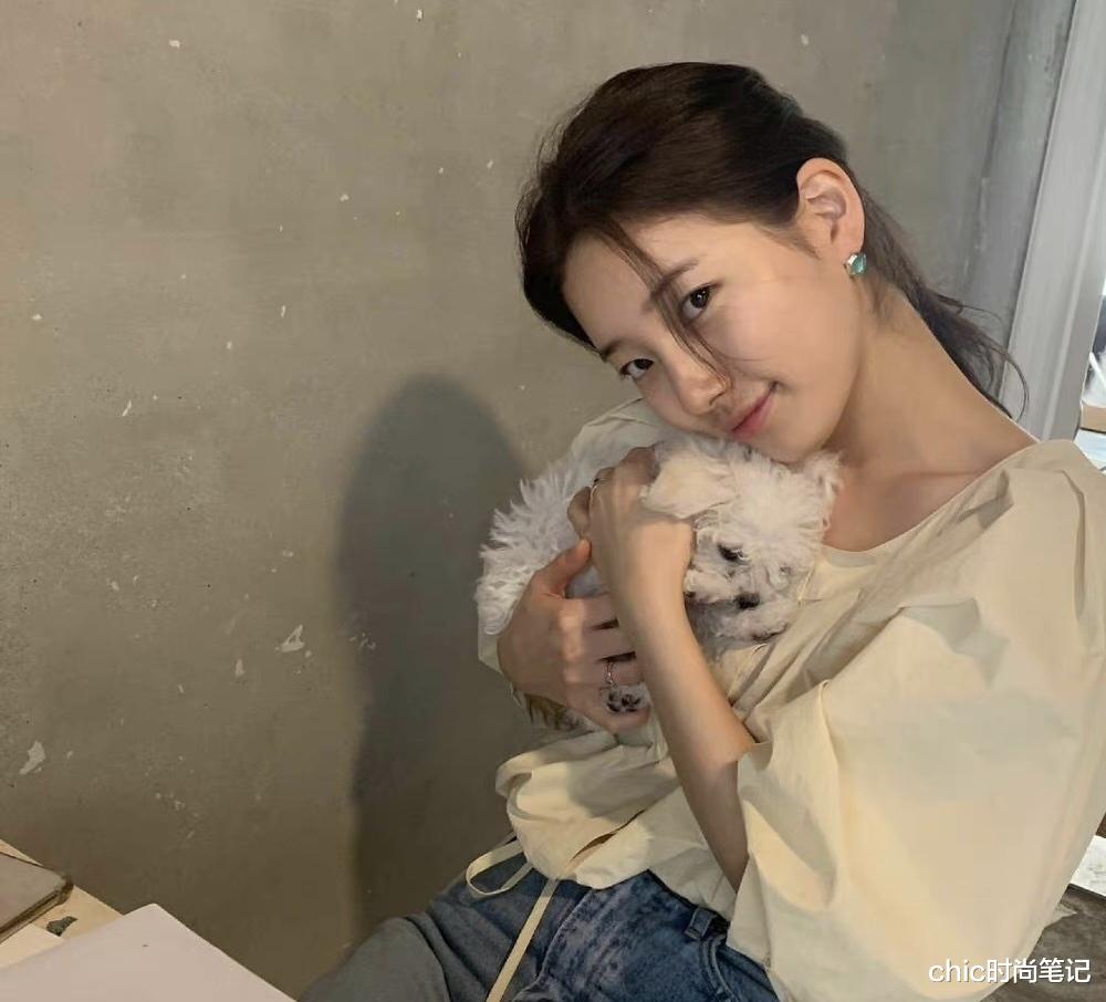 chic时尚笔记 下雪变装韩系女主角，如何成为像白鹿赵露思这样的氛围感控场者？