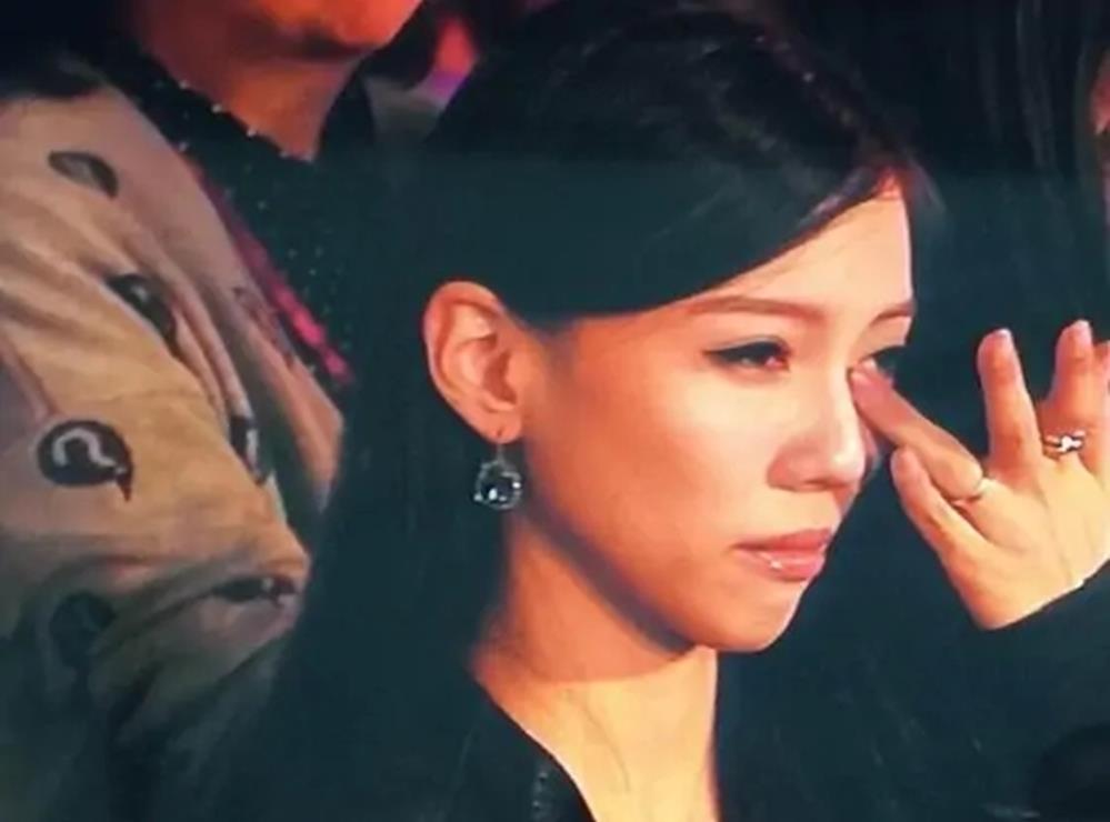 林志玲|王力宏新回应疑似代笔！3处逻辑性错误+错别字，45岁高才生露馅了