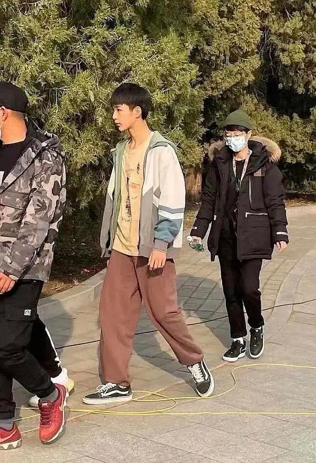 小小志|荣梓杉个子直奔190，14岁石头和郭涛一样高？身高长腿拿捏住了