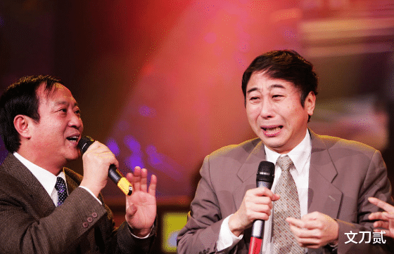 林依晨|当红时离开冯巩去当官，58岁家庭破裂，71岁的牛群如今怎样了