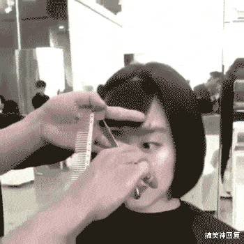 搞笑神回复|神回复:“这个女的就偷了几个荔枝而已,至于绑树上吗?”网友神回复!