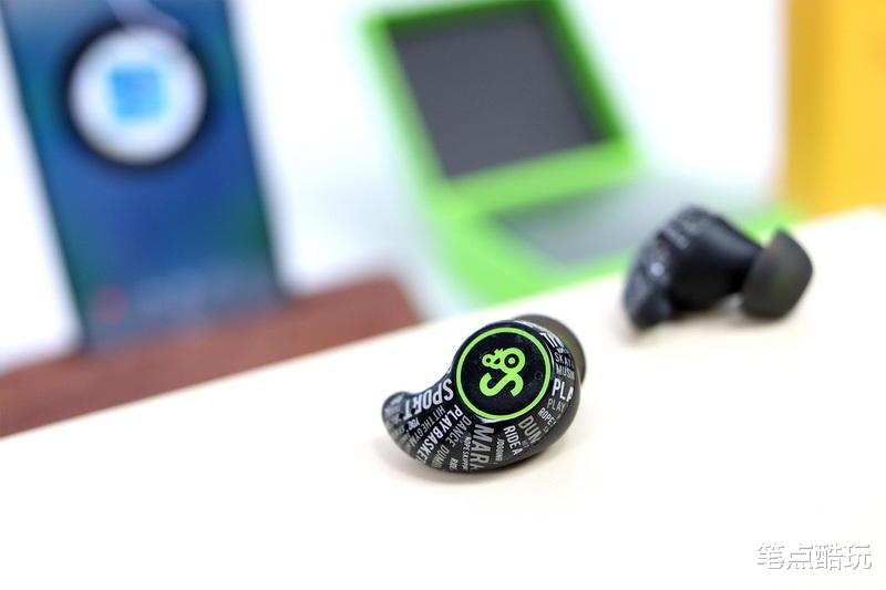 戴森|从199到千元，2021年7款最适合送给女生的耳机指南