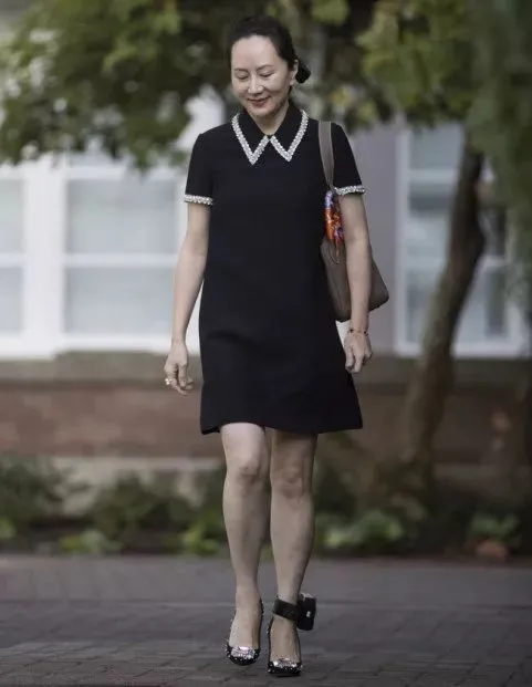 晓说时尚儿|孟晚舟不愧是华为长公主！49岁化身时髦精，走学院风美似大学生
