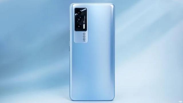 青岛市 续航要好，充电快，颜值高的2500-3500元的手机有哪些推荐