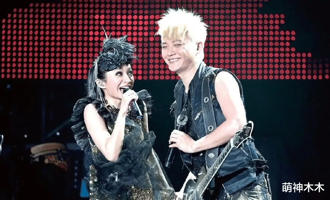 pg one|开公司也五五分，凤凰传奇的清醒，打脸六对因利益矛盾散伙的组合