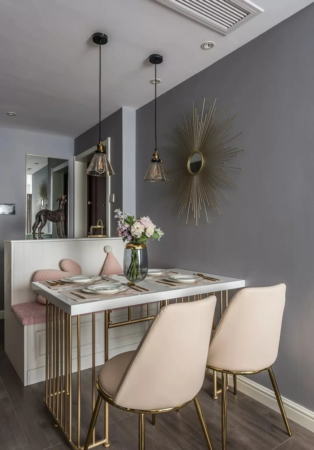 餐厅面积小不要紧，这样装一样实用又美观！