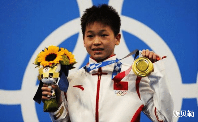 周深|周深成香饽饽，“限流”为何对他无约束？前央视主持人给出答案！