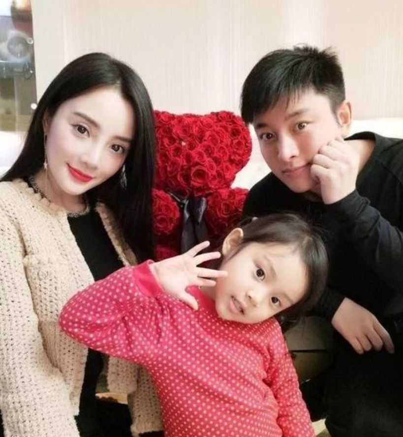 贾乃亮|采访中贾乃亮被问：如果说甜馨让你复婚怎么办？他只说了10个字