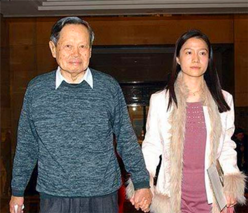 晚清|杨振宁回国后年薪是多少？看到清华开出的金额，你才清楚他的伟大