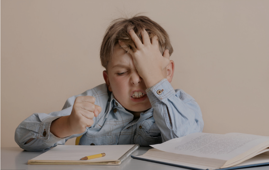 高血脂|不想脑血管硬化,多吃“两碗粥”,常喝一种水,血管健康,长寿来