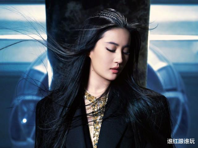 杨幂|5大刊开年封面，刘亦菲清冷高贵，杨幂霸气明艳，肖战成唯一男星