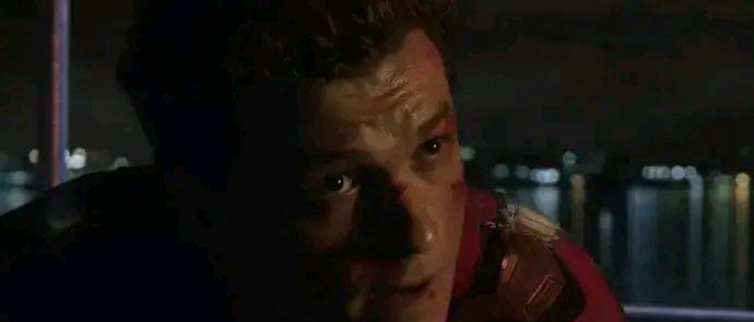 蜘蛛侠|新版蜘蛛侠女友又掉下楼,女权质疑: 又把女人当等男人拯救的花瓶