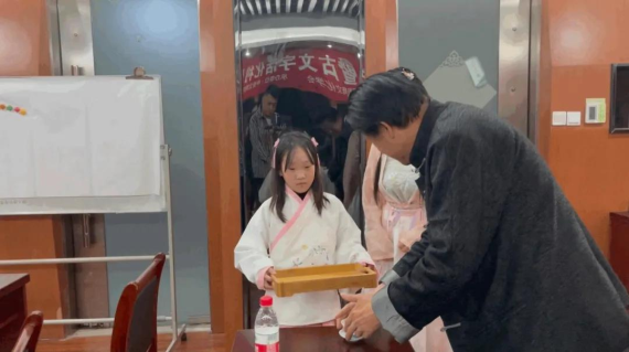 聂犇印象 第三届华夏文字节暨古文字活化利用论坛在郑州举行