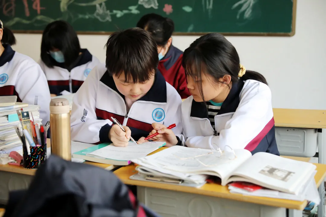 圈衡水 与其难而退，不如迎难而上