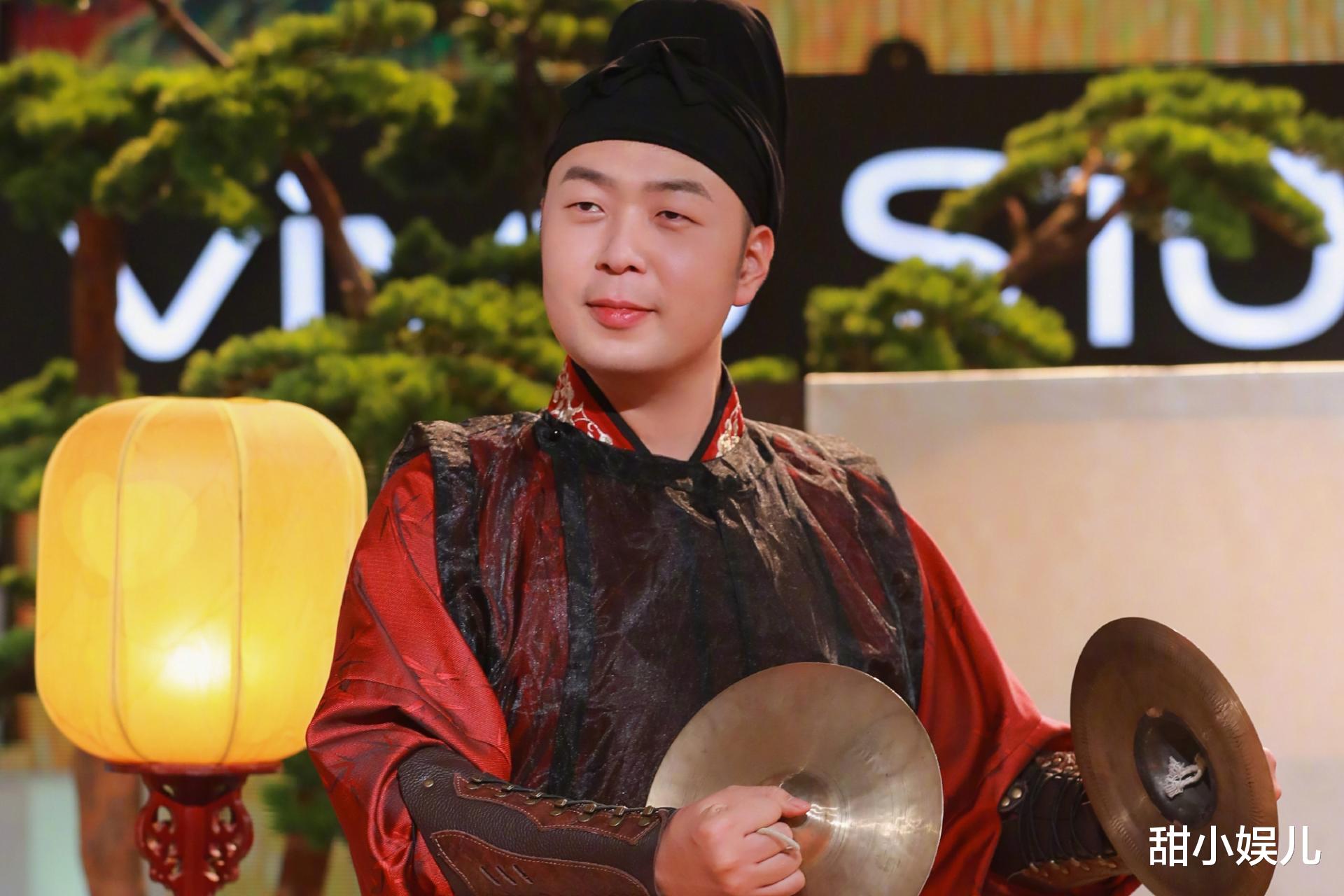 跨年晚会|芒果台跨年晚会：主持阵容迟迟未公布，嘴瓢的和无证的上不了