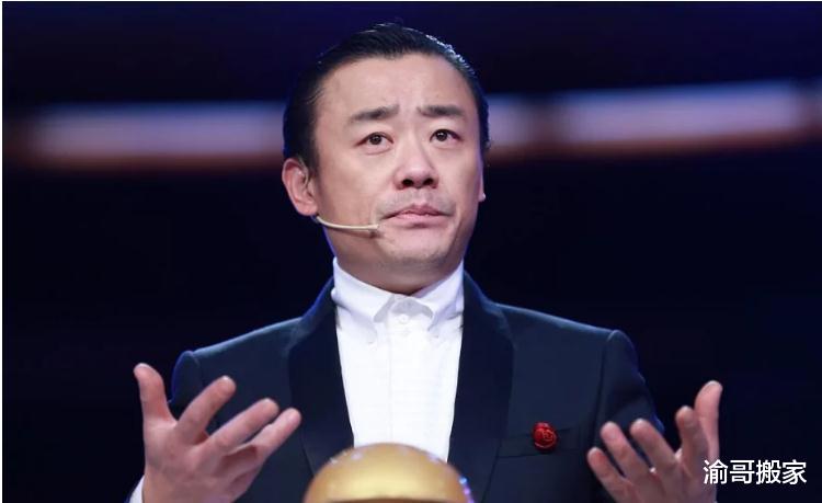 周立波|中国混不下去的周立波，在国外住豪宅，装修堪比五星级酒店