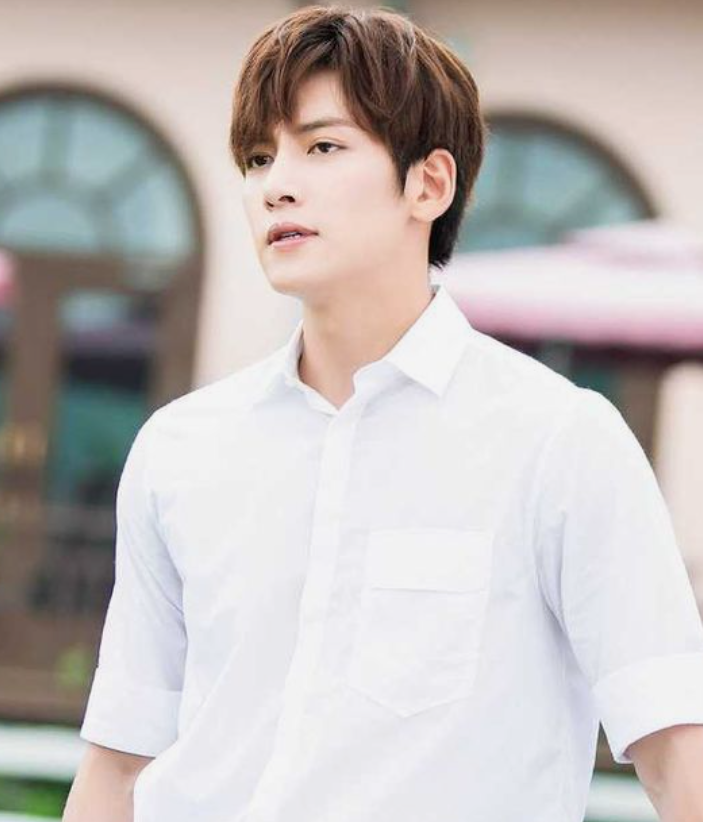 章泽天|池昌旭 THE K2搭档林允儿的帅气男神， 你们知道他吗