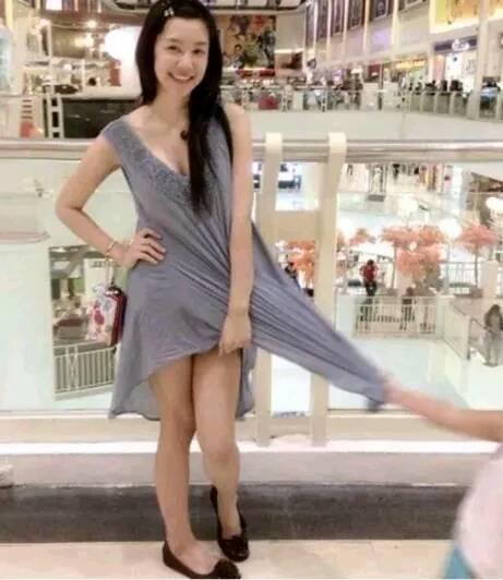 |“钓鱼被咬了一口，好在是条招财龙鱼！”哈哈哈评论很一致了