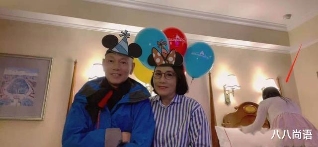 发型 汪明荃新造型曝光，发型是顶级发型师Kim剪的，干女儿也久违出镜