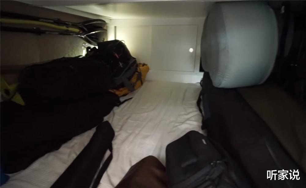 大叔买下1983年废旧公交车，把车内26㎡空间变成蜗居，网友：牛啊