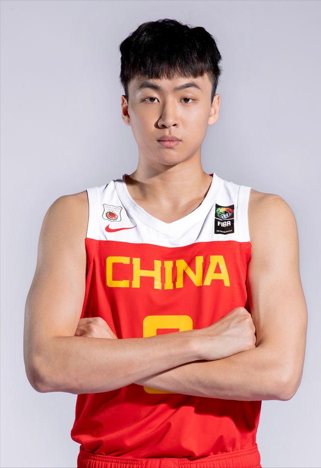 中国男篮|中国男篮新生代四大小前锋，哪位的上限更高？最后一位有点可惜了