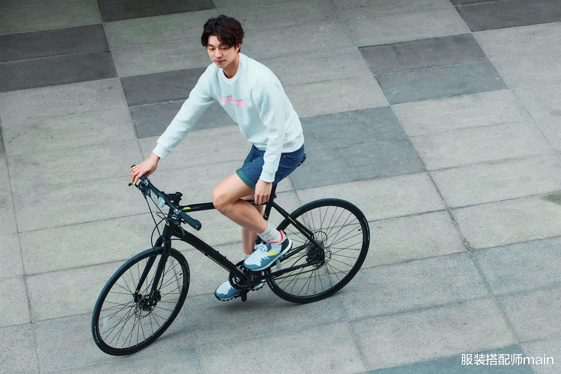 服装搭配师main 孔刘：韩国最会挑剧本的男人！演鬼怪大叔圈粉无数，43岁仍是少年