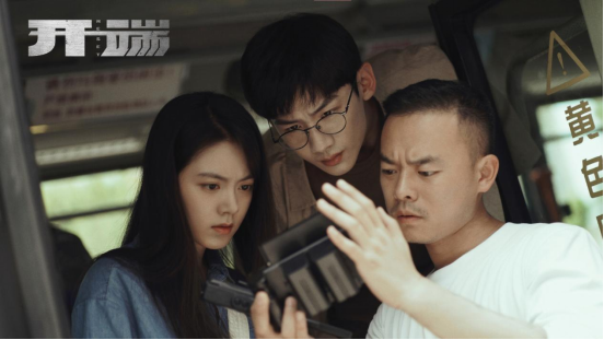 正午阳光|正午阳光又一力作，刘涛刘奕君再合作，老戏骨黄觉主演