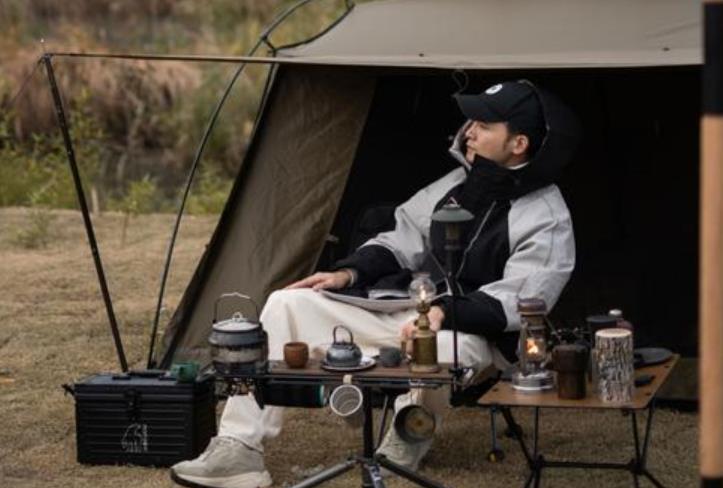 宋祖德|朱舅舅频繁更新服装动态，却不为小贞发声，宋祖德吐槽其太懦弱