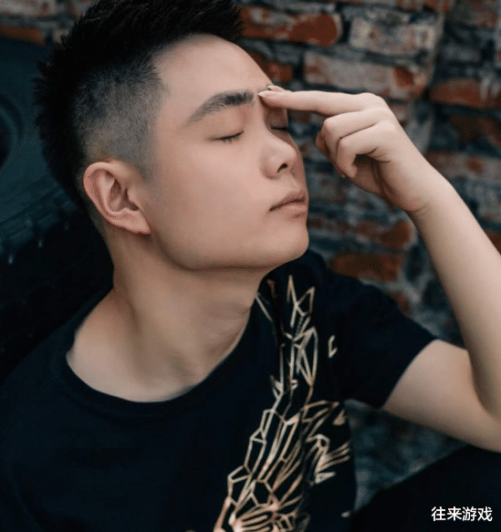 fly|FLY巅峰赛数据曝光！看到夏侯惇的胜率后，网友直呼：惹不起！