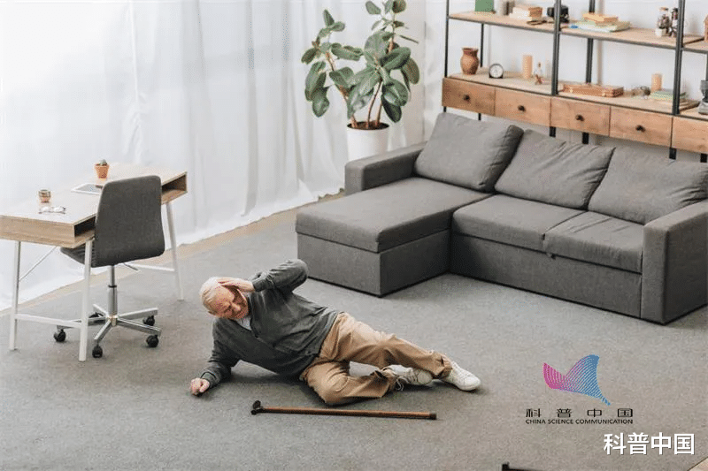 |一小伙连续熬夜加班，结果悲剧了…很多人却仍不注意