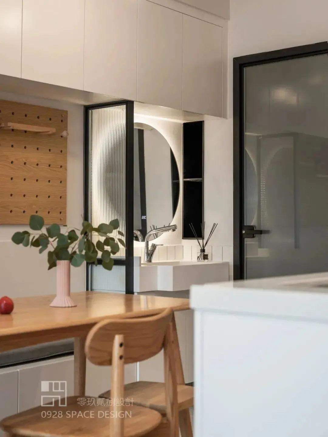 30㎡公寓装修,全屋通透敞亮大气,一进门就被惊艳了