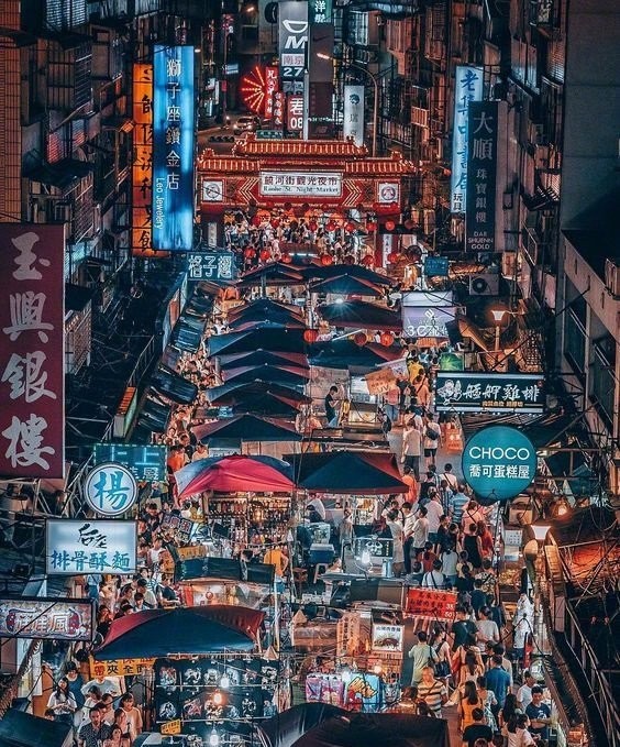 铜币|因为这两个翡翠场区缅甸出现了一个“小香港”