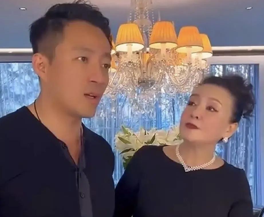 大S|汪小菲离婚20多天,连开11家店!网友:果然大S不“旺夫”!