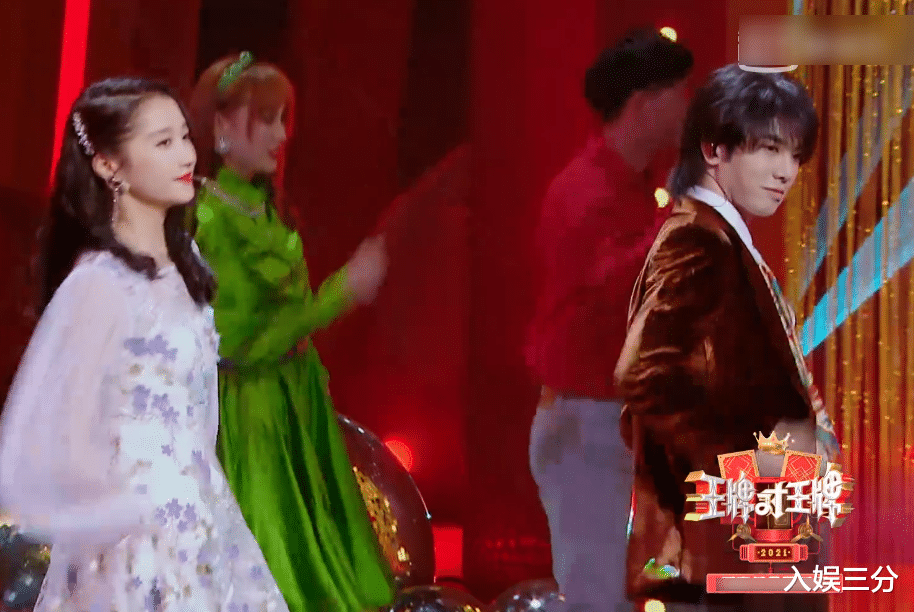 关晓彤|身高同样是173cm，当关晓彤与华晨宇热舞时，谁说谎很明显了