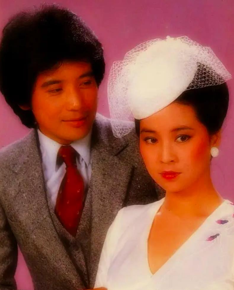 霍思燕|1982年，林凤娇偷偷跑到美国为成龙生下儿子，她比你想象的更能忍