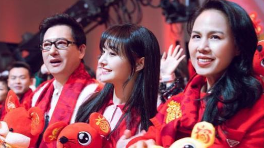 郑爽|郑爽这就翻盘？背后5位金主曝光，冯小刚1句话扯下贵圈“遮羞布”