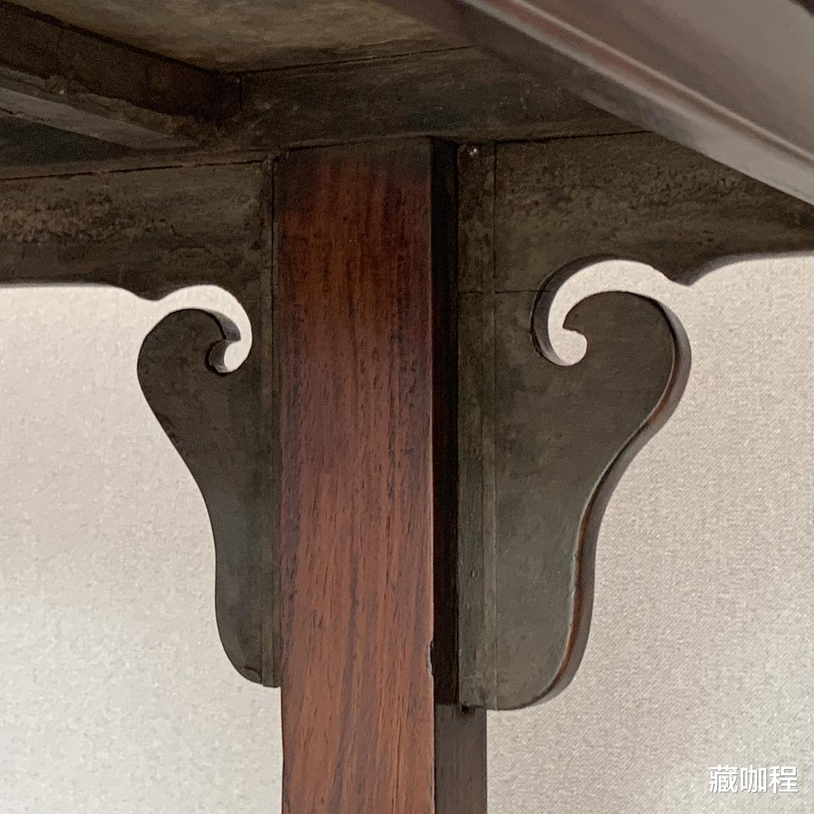 翡翠|夹头榫背面穿木销，黄花梨瘿木面案149万成交