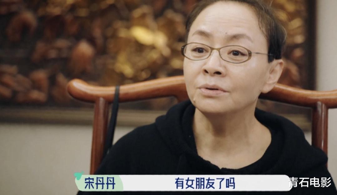 |明星情商窘况：打呼噜、脸肿、脚臭张嘴就来，要用调侃秀优越感？