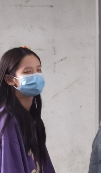 井川里予|井川里予上学照片曝光，黑眼圈太过夸张，粉丝吐槽直播播虚了