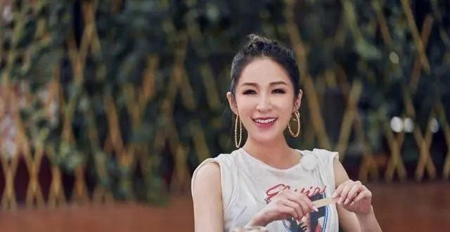 张雨绮|5位做“双眼皮”的明星，白敬亭形象大增，张雨绮因此跟星爷大吵