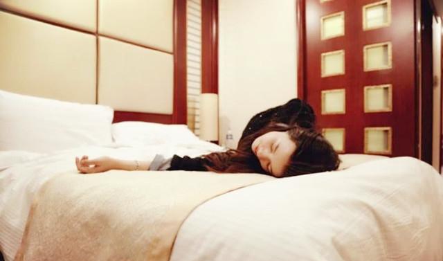 直播平台|揭秘“凶宅试睡员”:工资待遇按分钟计,夜宿凶宅必带一样东西