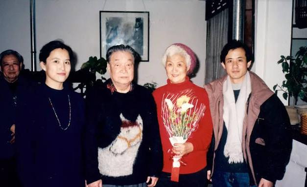 李沁|他80岁不顾世俗毅然再娶，携手相伴12年，临终叮嘱：要与原配合葬