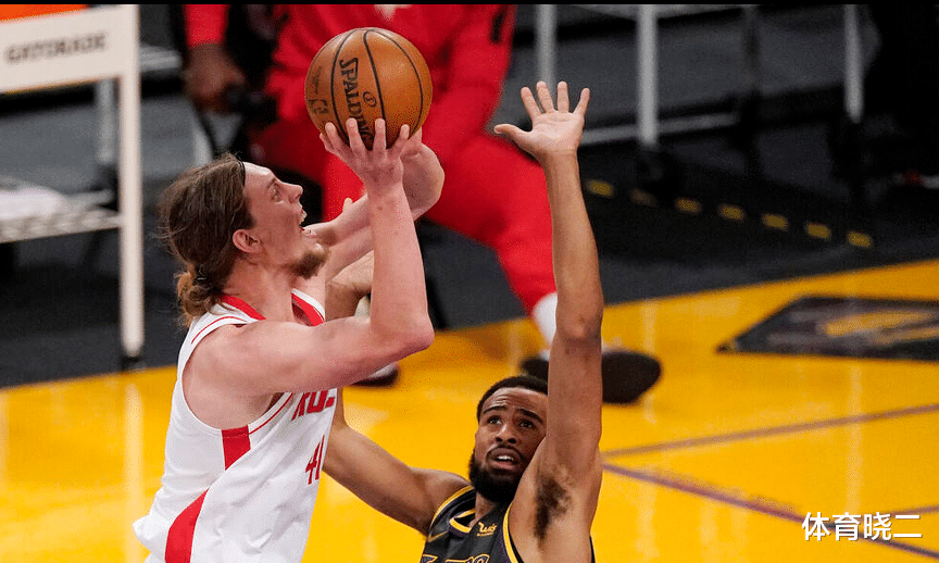 湖人队|火箭再捡到宝！2米03新援大爆发轰30+5，斯通真的有眼光