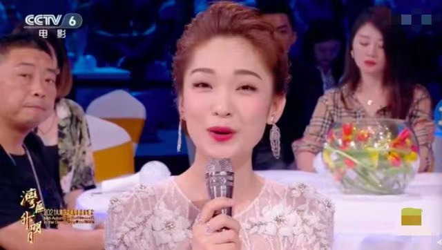 谢霆锋|谢霆锋王菲同台引关注，零互动让人奇怪，谢霆锋尤其尴尬