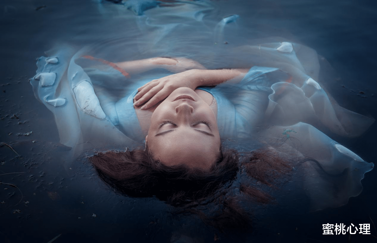 |在单位里，勾心斗角却斗不过别人，3条原则共大家参考