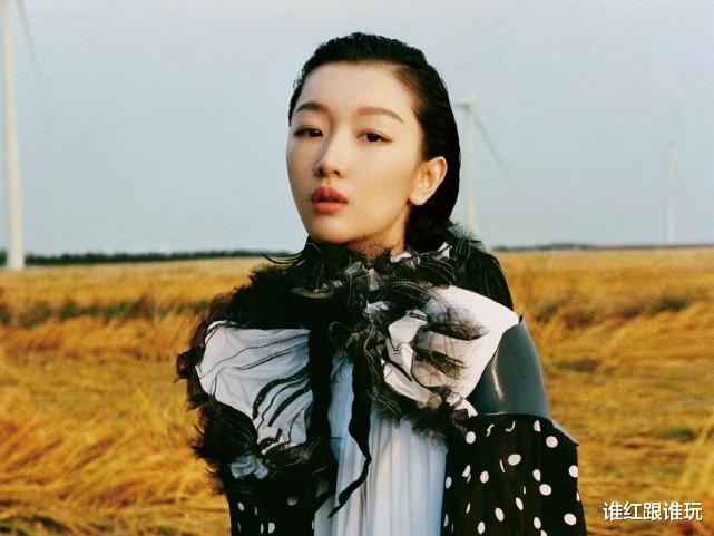 杨幂|5大刊开年封面，刘亦菲清冷高贵，杨幂霸气明艳，肖战成唯一男星